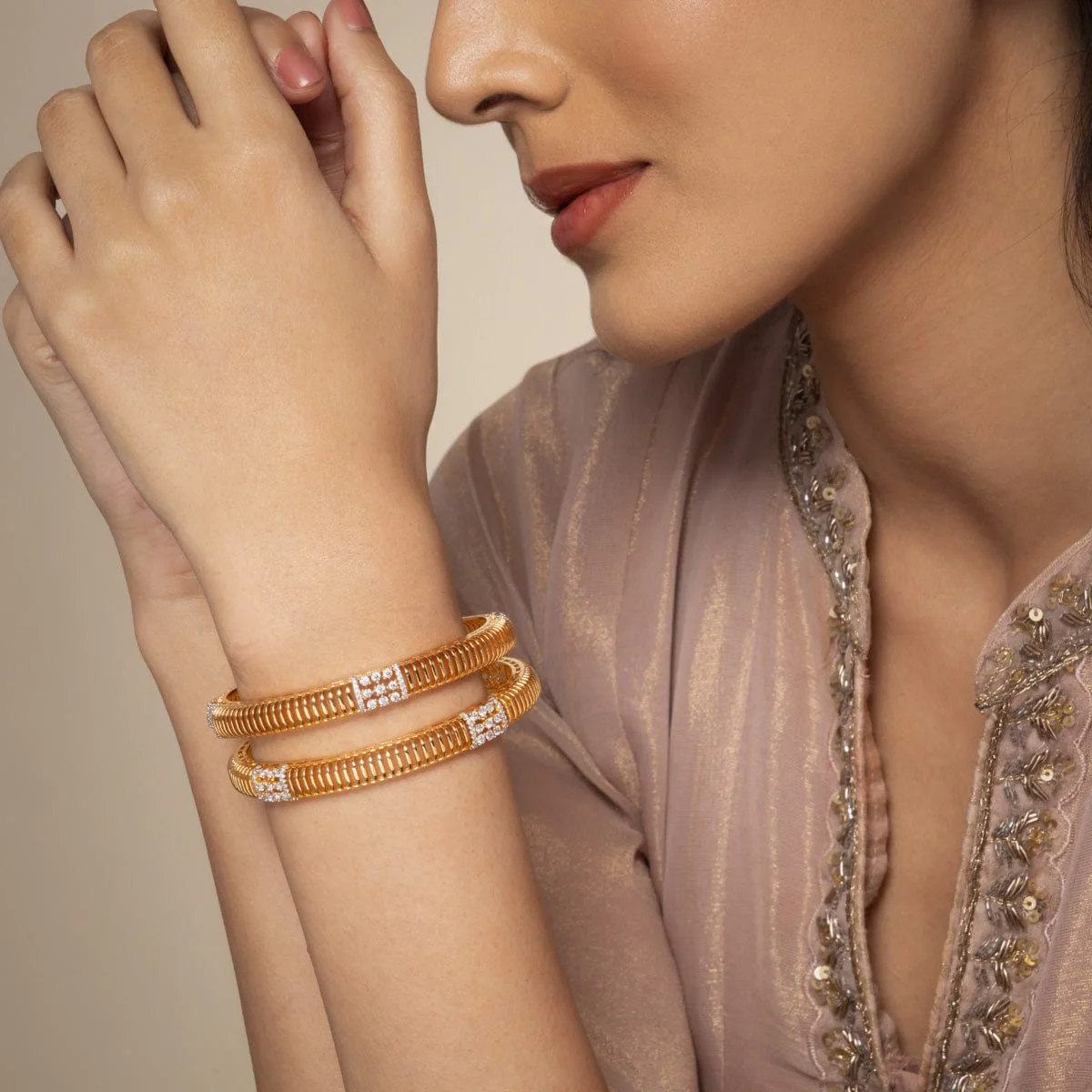 Zircon Bangle 190331 - Image 5