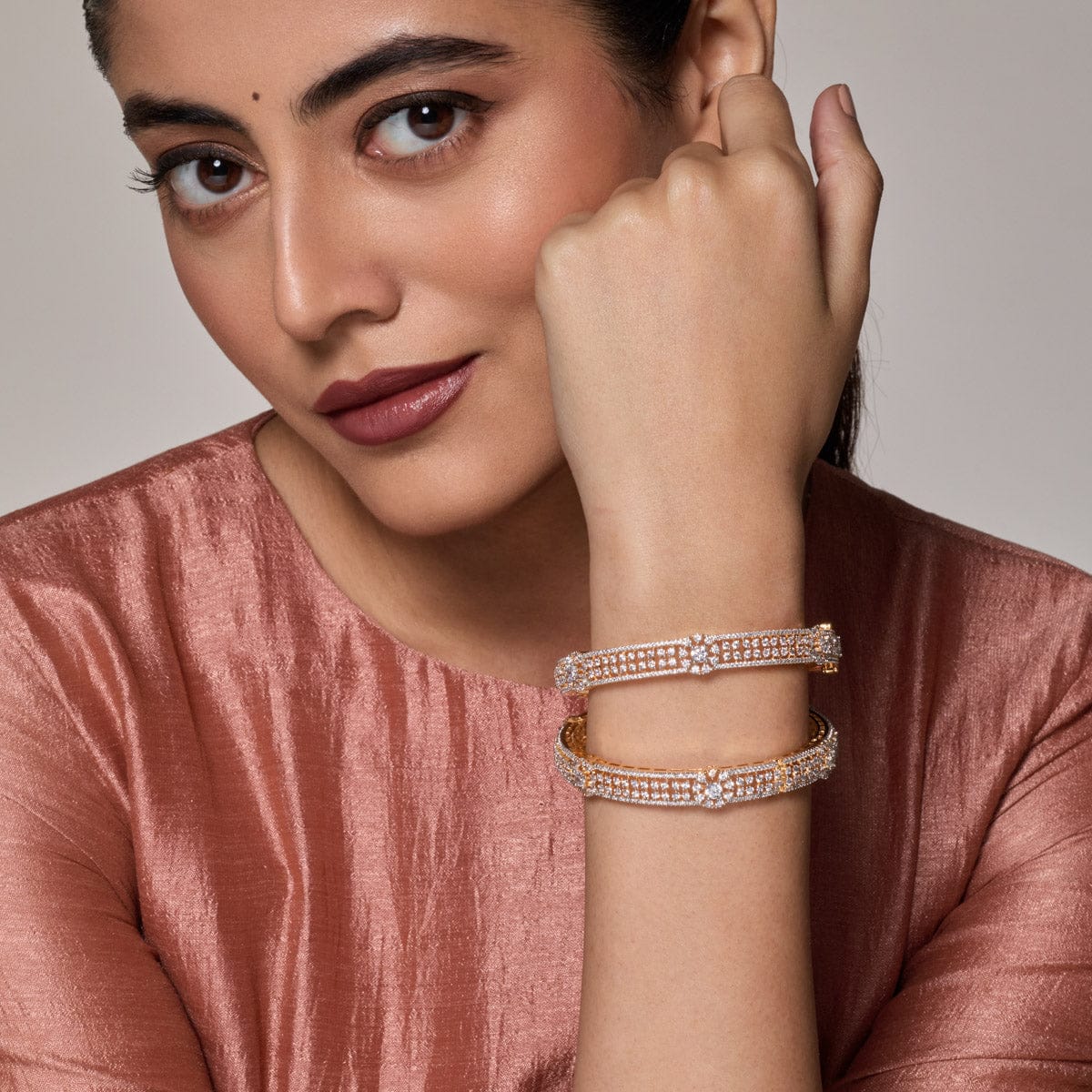Zircon Bangle 190334 - Image 6