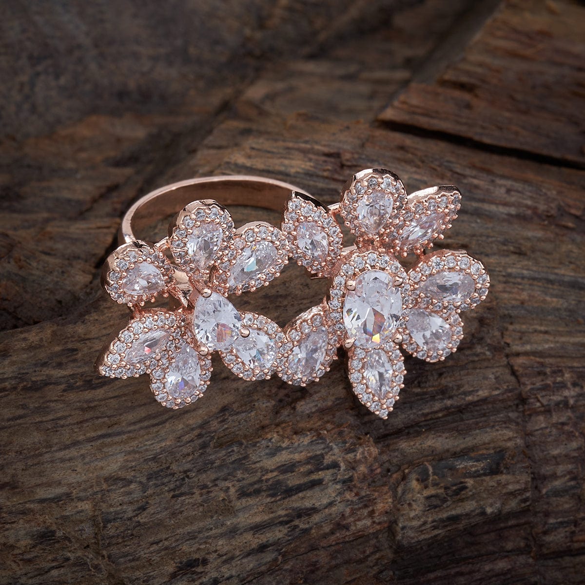 Zircon Finger Ring 170837 - Image 4
