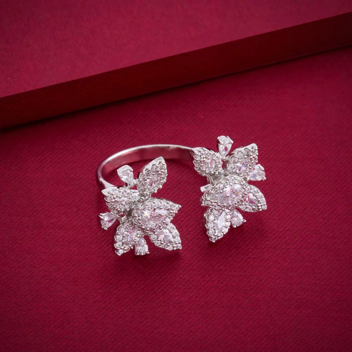 Zircon Finger Ring 193132 - Image 6