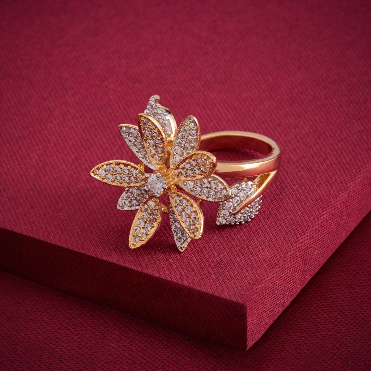 Zircon Finger Ring 193136 - Image 2