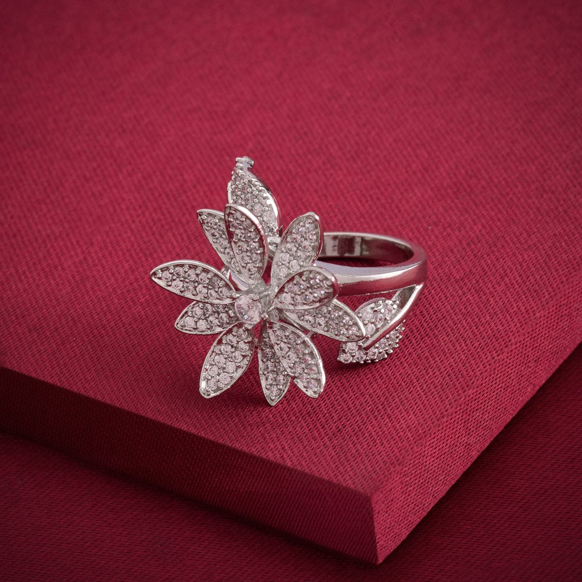 Zircon Finger Ring 193136 - Image 7