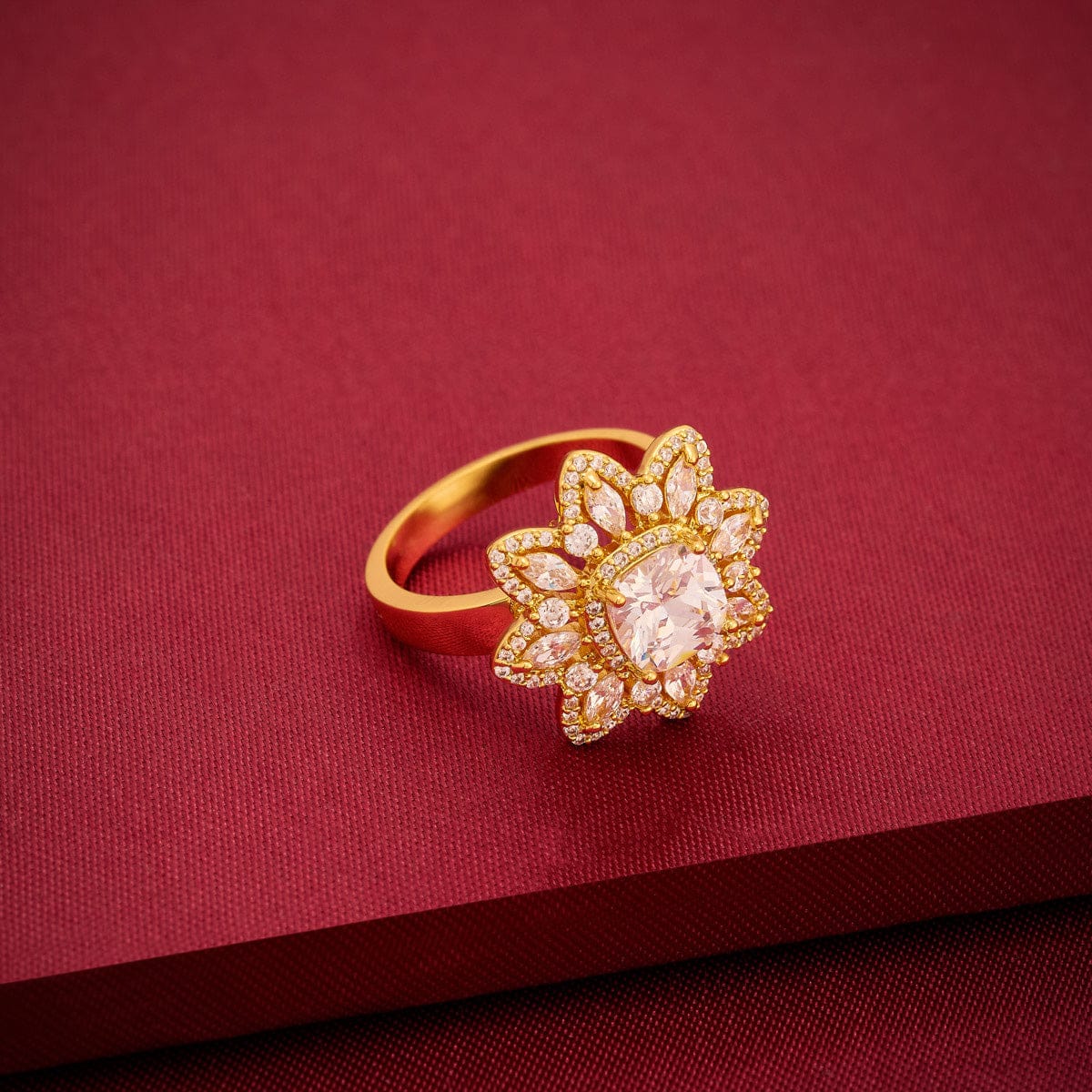 Zircon Finger Ring 195316 - Image 2