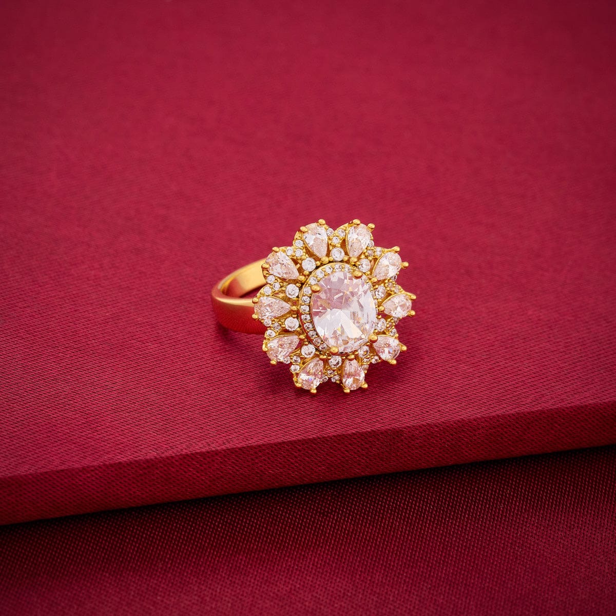 Zircon Finger Ring 195318 - Image 2
