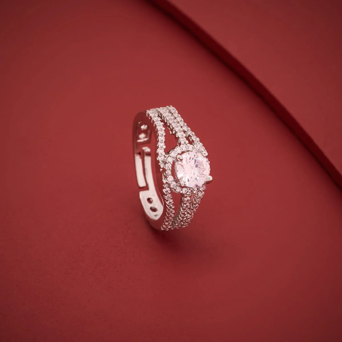 Zircon Finger Ring 197392 - Image 2