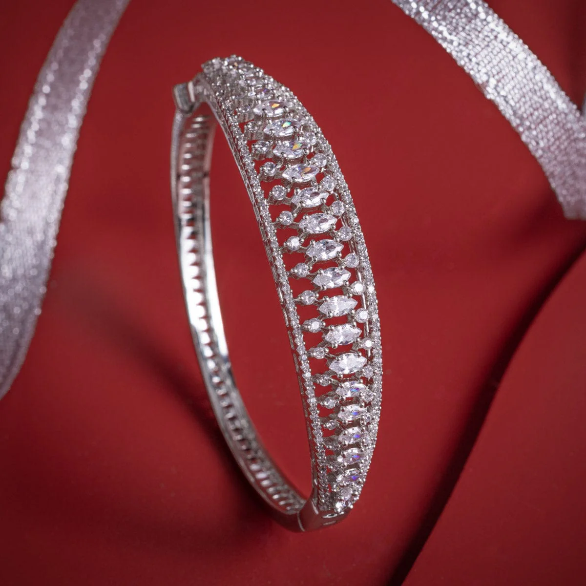 Zircon Kada 184452 - Image 7