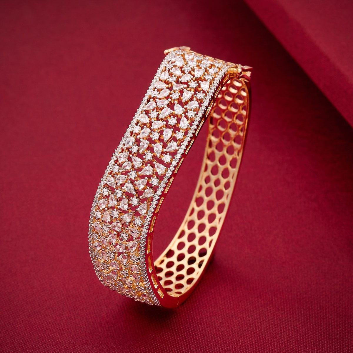 Zircon Kada 191682 - Image 2