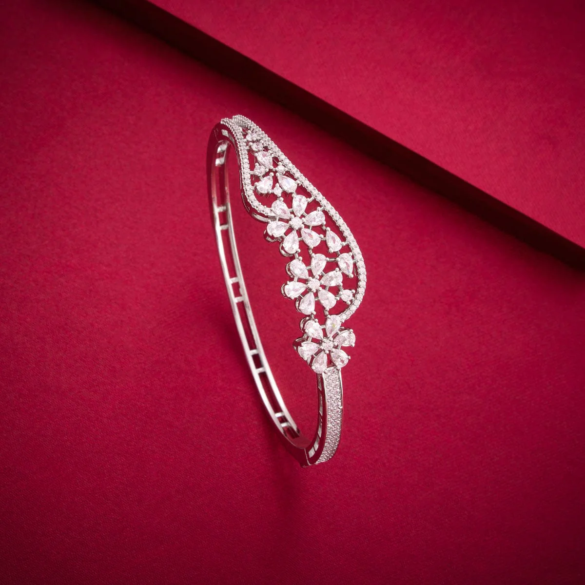 Zircon Kada 194489 - Image 2