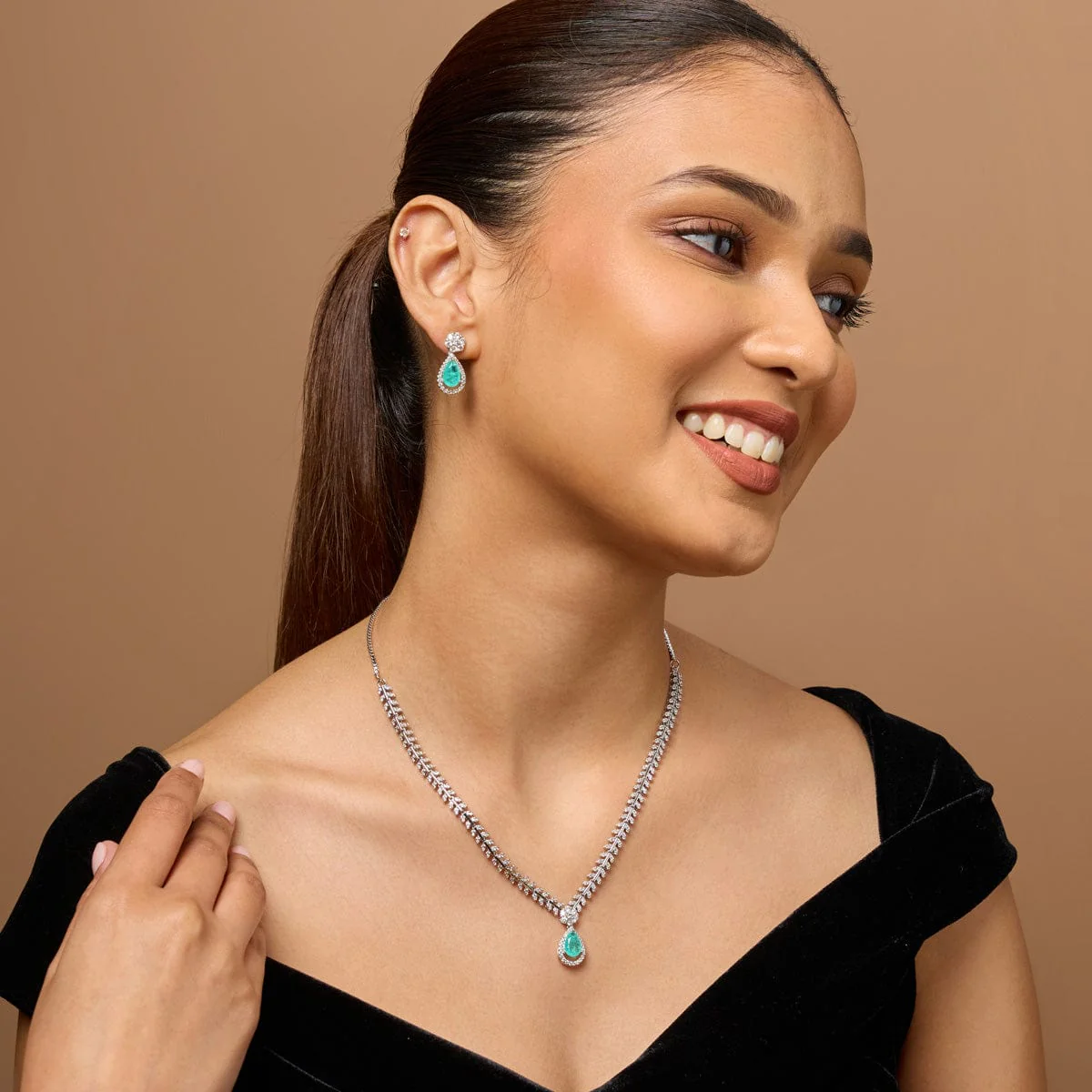 Zircon Necklace 185718 - Image 43